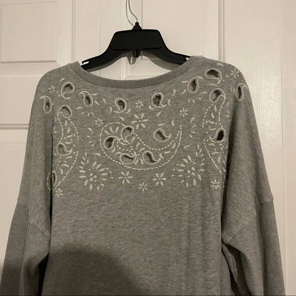 American Eagle Sweater - Picture 4 of 13